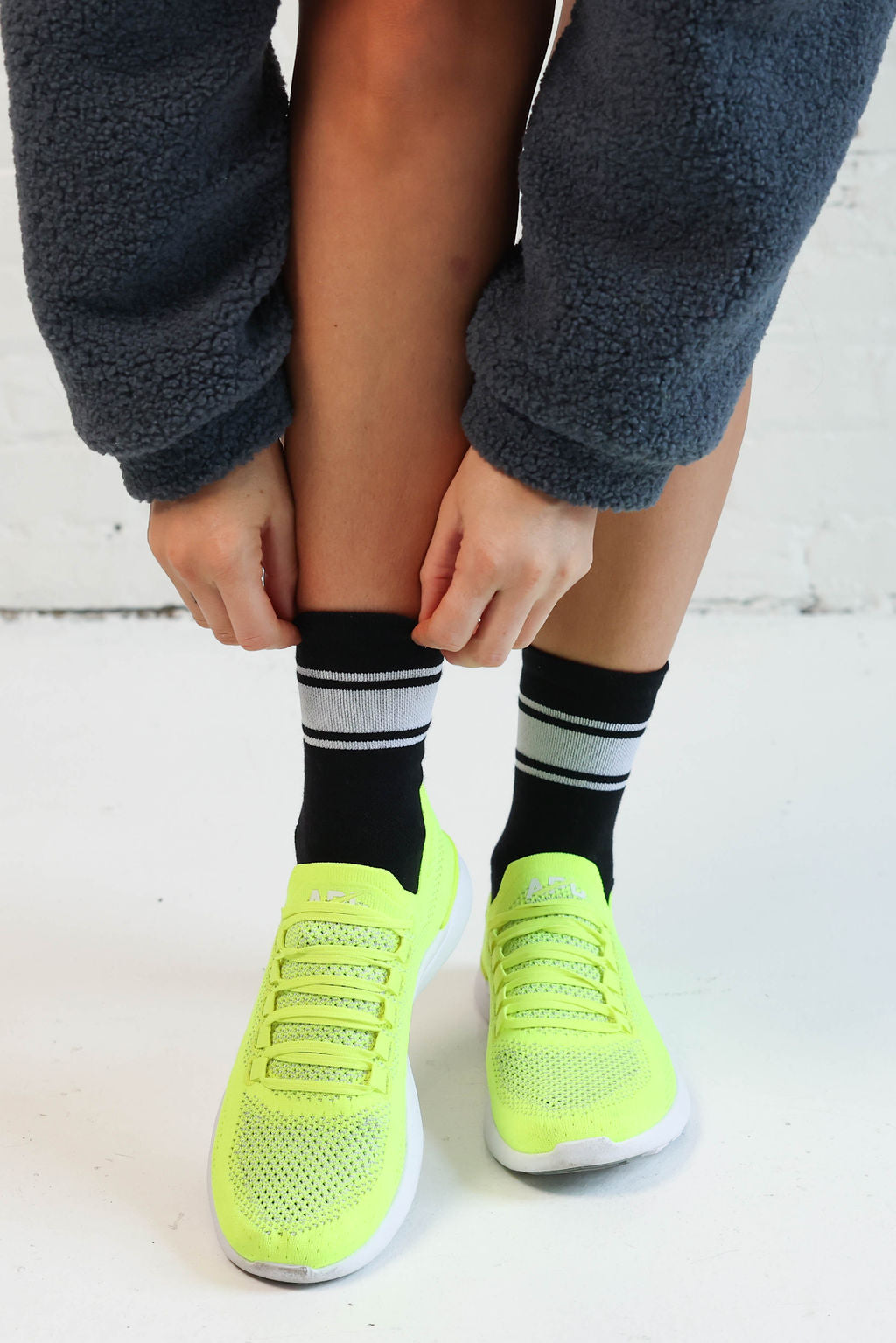Unisex 5" Retro Stripe Crew Sock